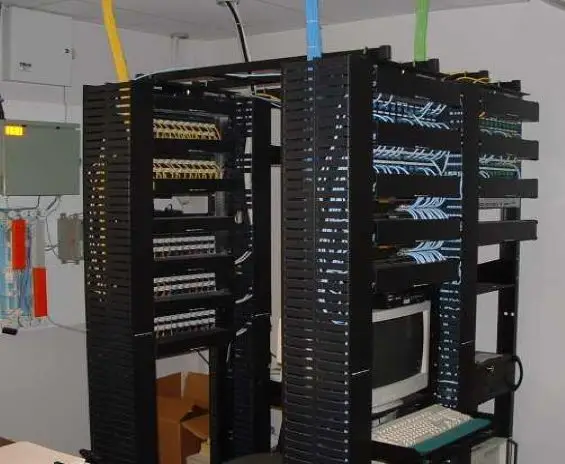 Enterprise Server Rack Deployment